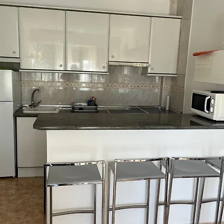 Cute 150m To The At Quite Area Apartment *